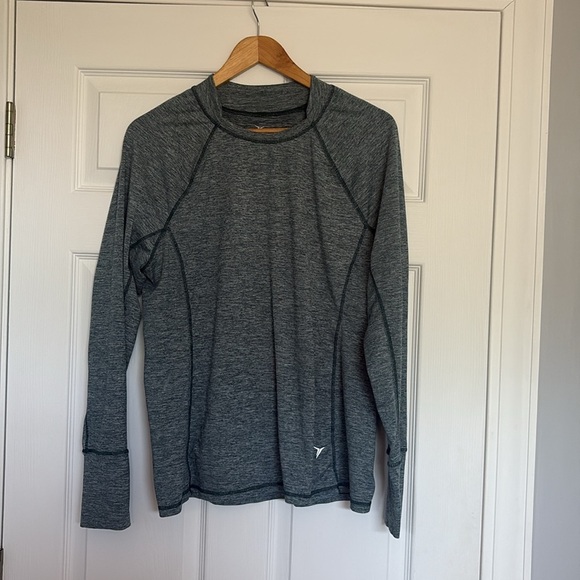 Old Navy Tops - Old Navy Grey & Black Long Sleeve Acrivewear Top – Size XL | Workout Gear